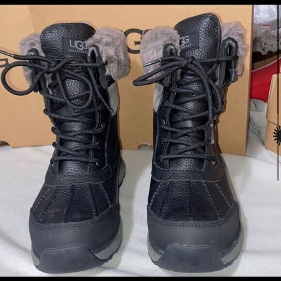 UGG ADIRONDACK III BOOT - Picture 2 of 6